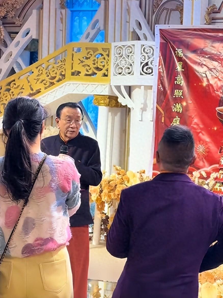 开云体育官网-侯耀华80大寿冷清收场！郭德纲全程沉默，亲儿子以及至亲基本缺席