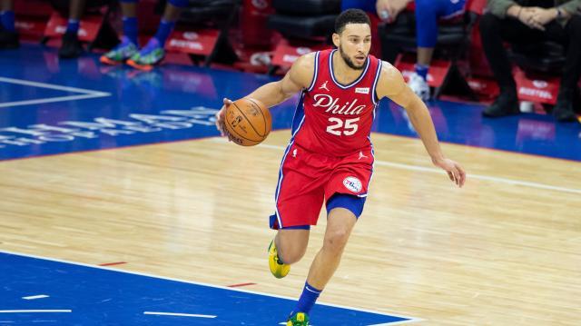 用三双回击交易流言 西蒙斯留队却难寻永恒避风港